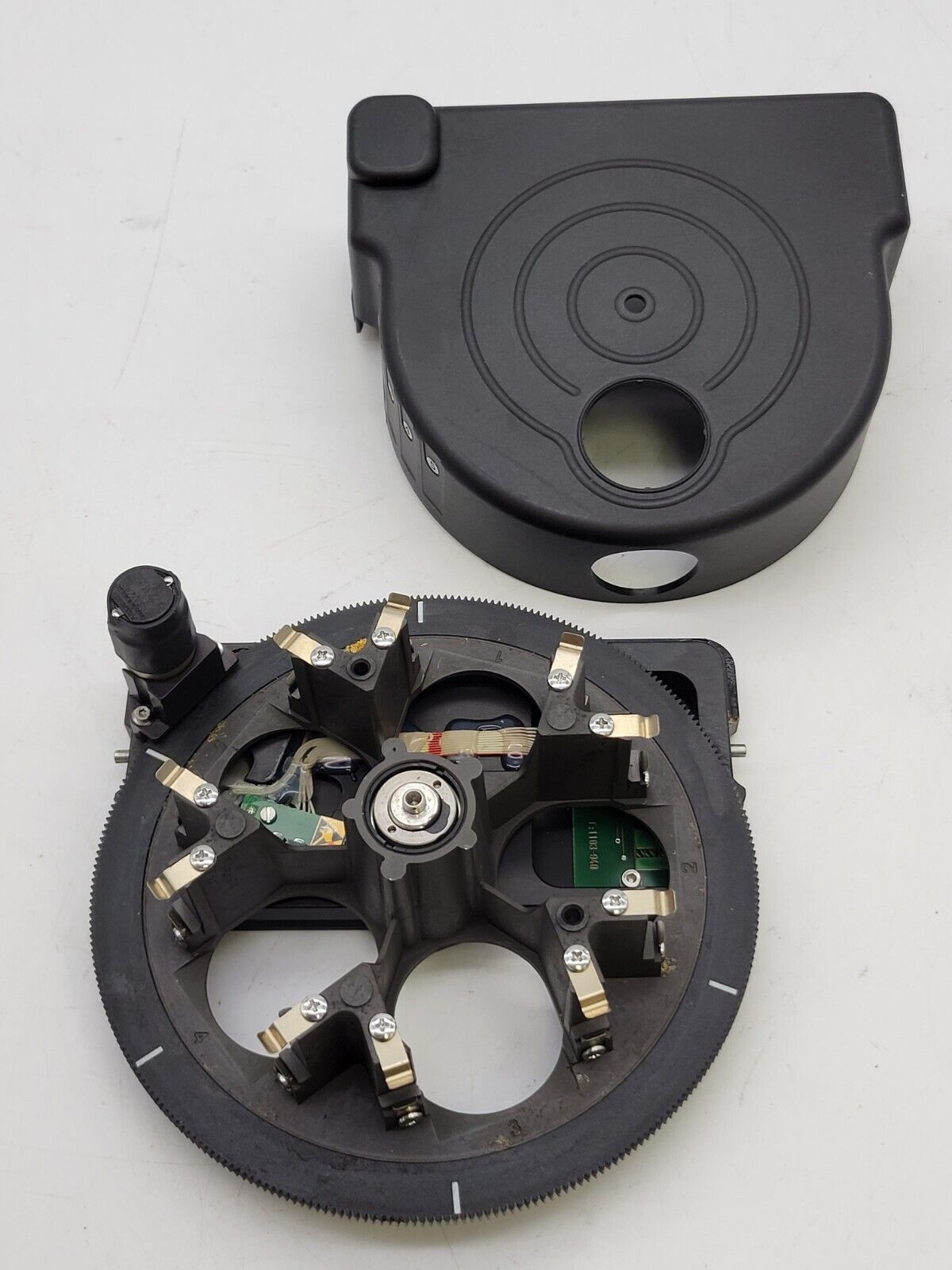 Zeiss Microscope Motorized Fluorescence Filter Turret 1064-365 - microscopemarketplace