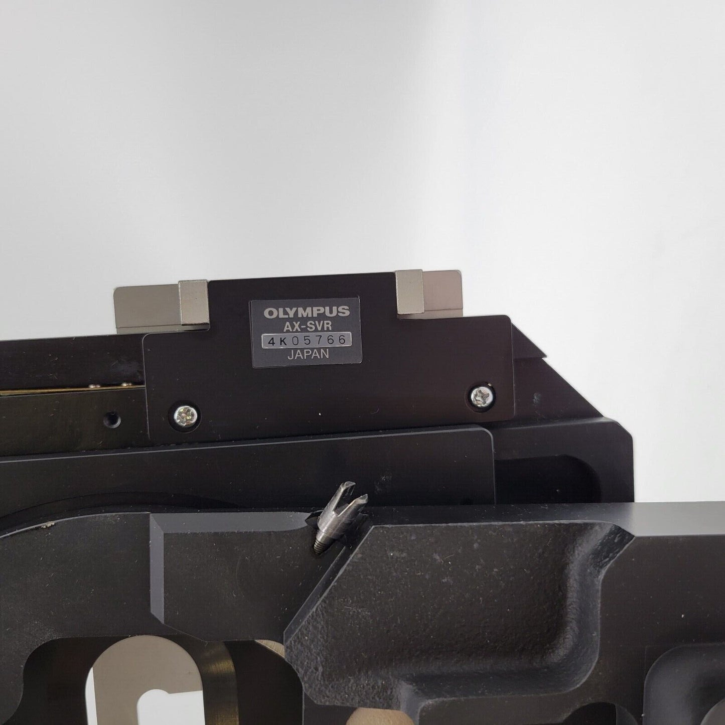 Olympus Microscope AX80 Right Hand Mechanical Stage AX-SVR with Mounting Bracket - microscopemarketplace