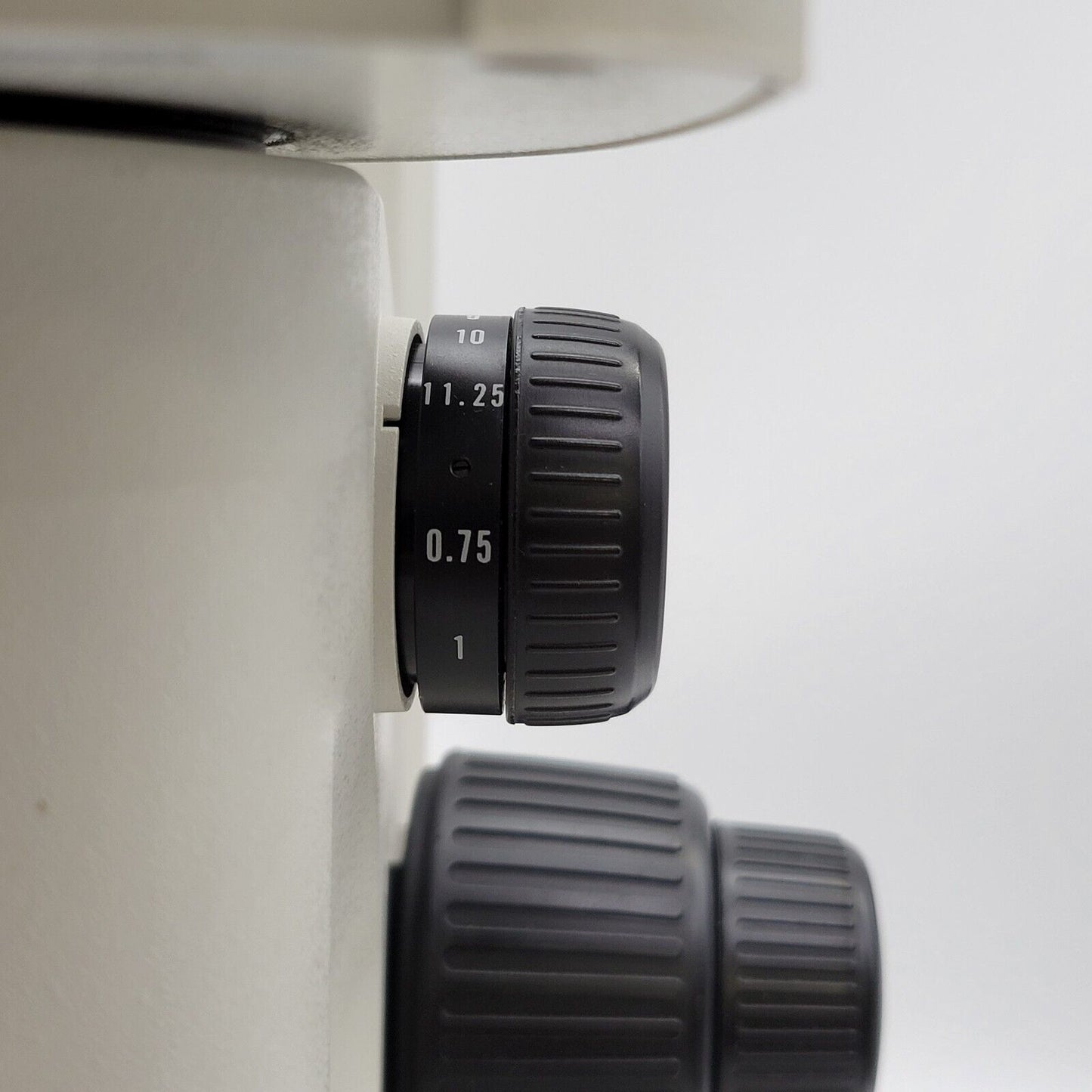 Nikon Stereo Microscope SMZ1500 with Mirrored Diascopic Transmitted Light Stand - microscopemarketplace