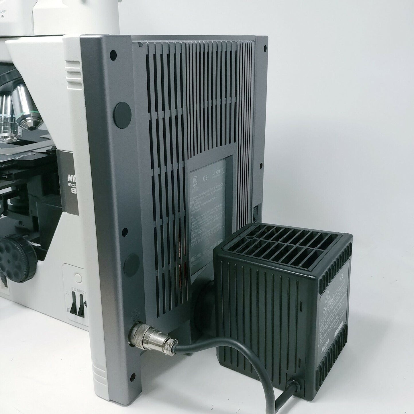 Nikon Microscope Eclipse 80i with 2x and Apo Objectives - microscopemarketplace