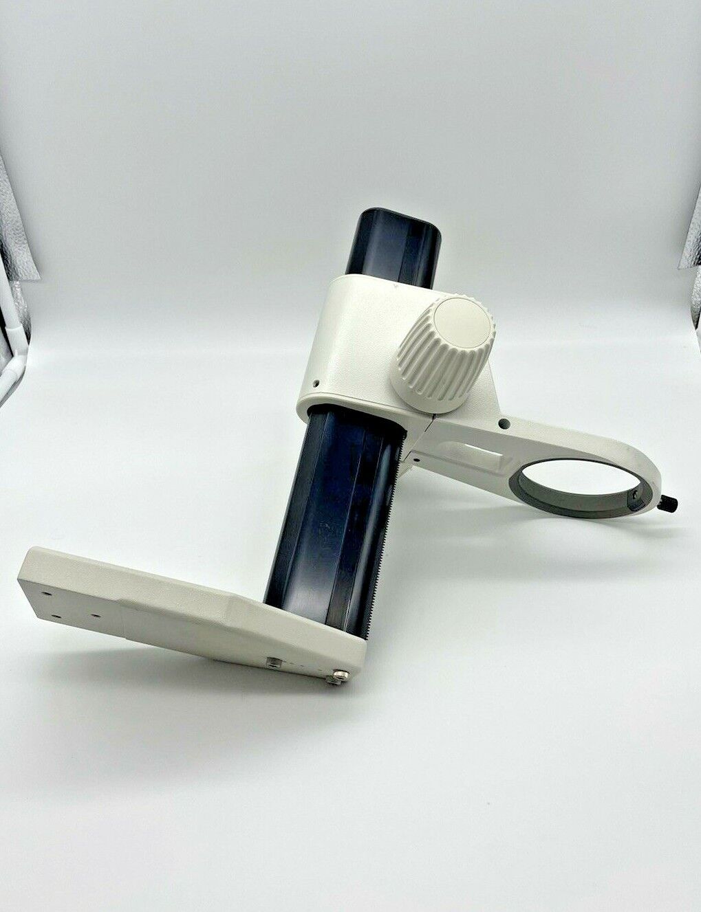 Leica Stereo Microscope Focus Mechanism Pod Holder - microscopemarketplace