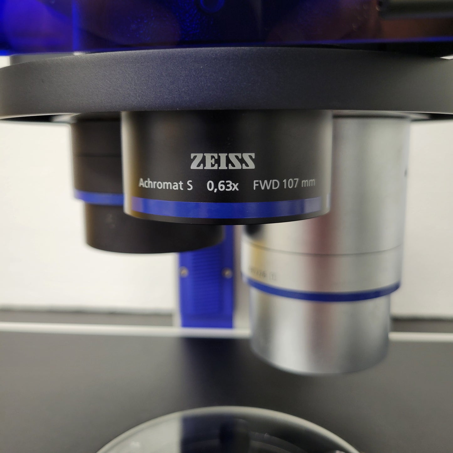 Zeiss Stereo Microscope Discovery.V8 with Transmitted Light Stand & 3 Objectives