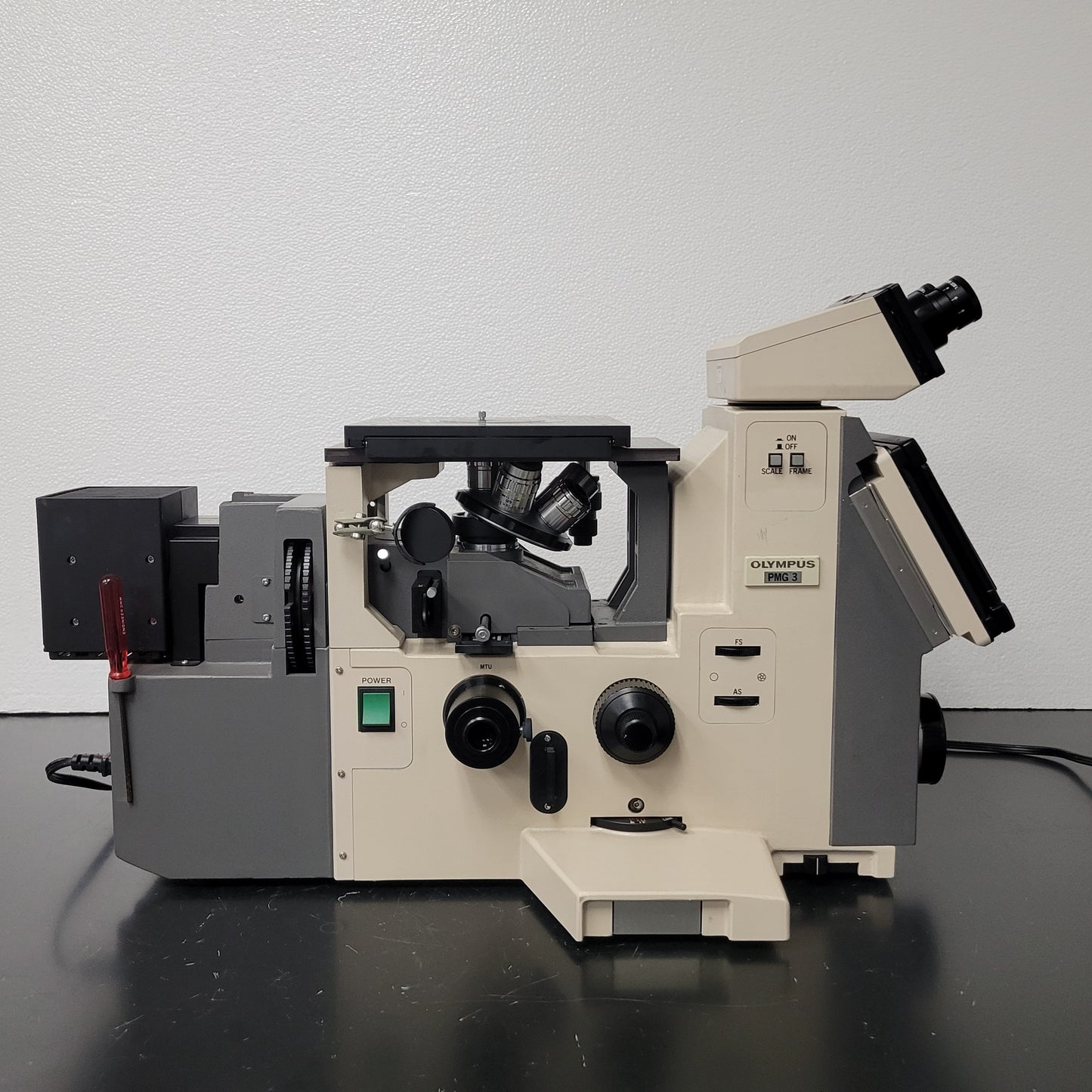 Olympus Microscope PMG3 Metallurgical with Brightfield, Darkfield and DIC PMG-3 - Microscope Marketplace