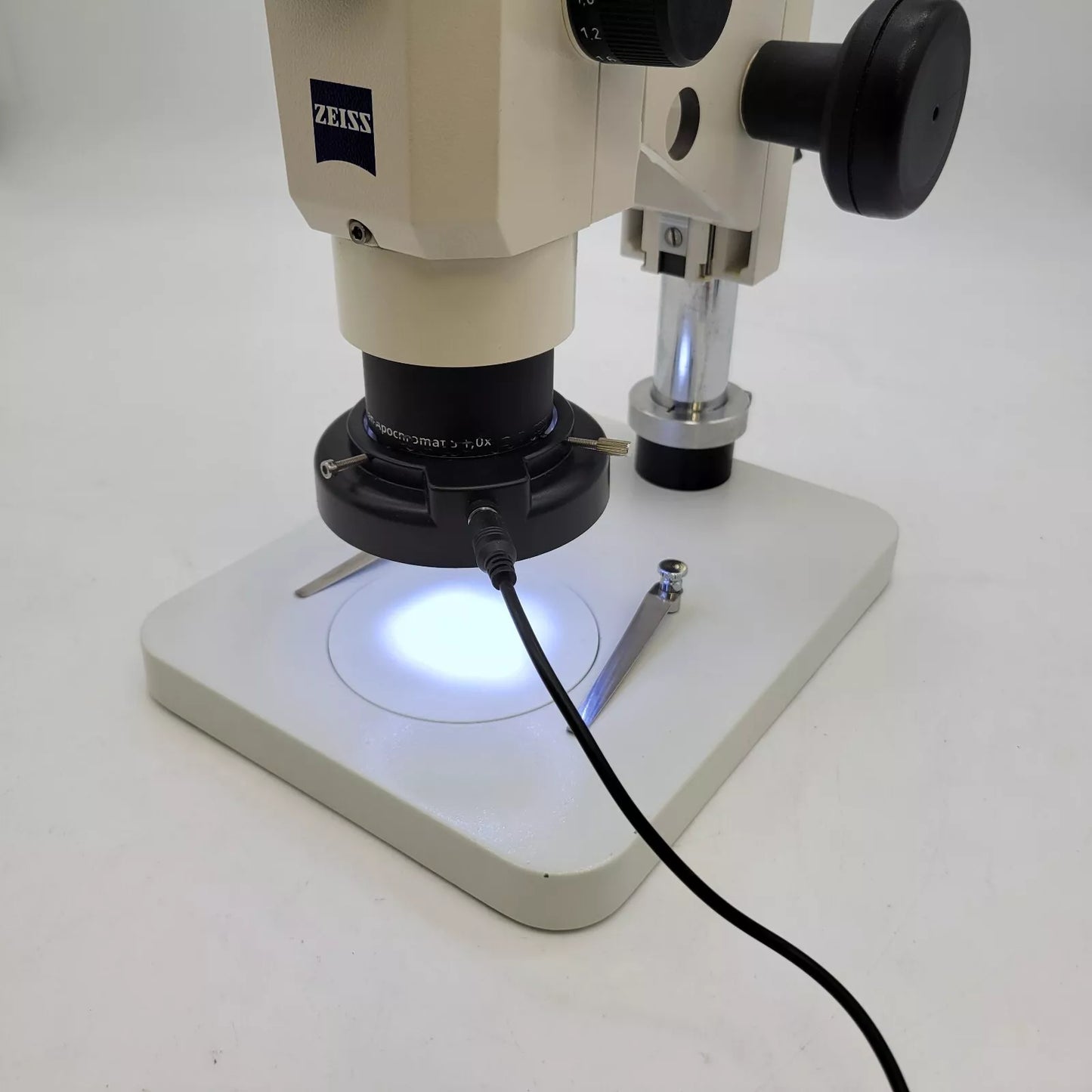 Zeiss Stereo Microscope Stemi SV 11 Apo with Camera Port - microscopemarketplace