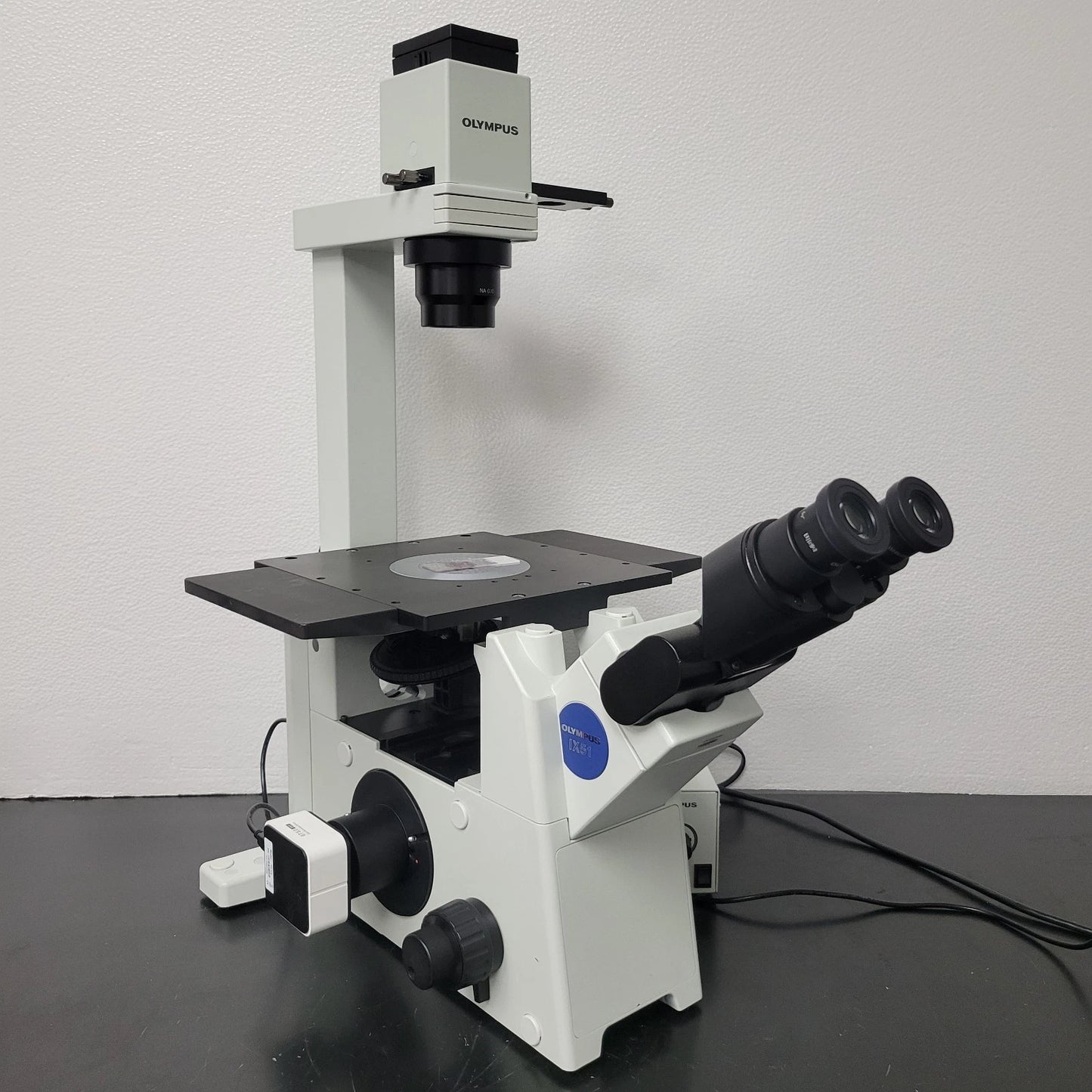 Olympus Microscope IX51 with Camera, Tilting Head & Phase Contrast | Tissue Culture - microscopemarketplace