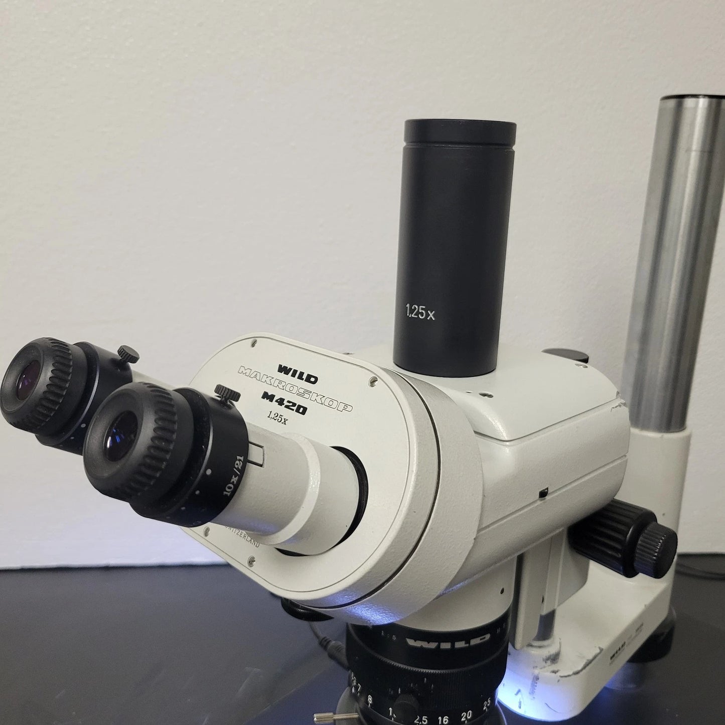 Wild Stereo Microscope Makroskop M420 1.25x with Boomstand