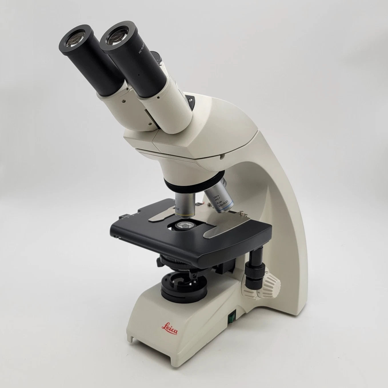 Leica Microscope DM750 LED with 4x, 10x, 40x, and 100x Oil - microscopemarketplace