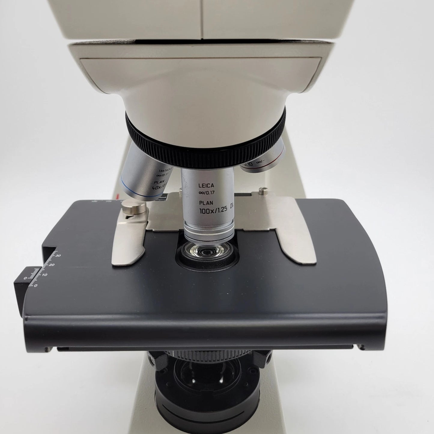 Leica Microscope DM750 LED with 4x, 10x, 40x, and 100x Oil - microscopemarketplace