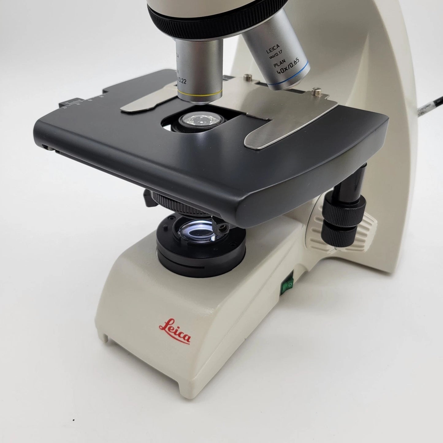 Leica Microscope DM750 LED with 4x, 10x, 40x, and 100x Oil - microscopemarketplace