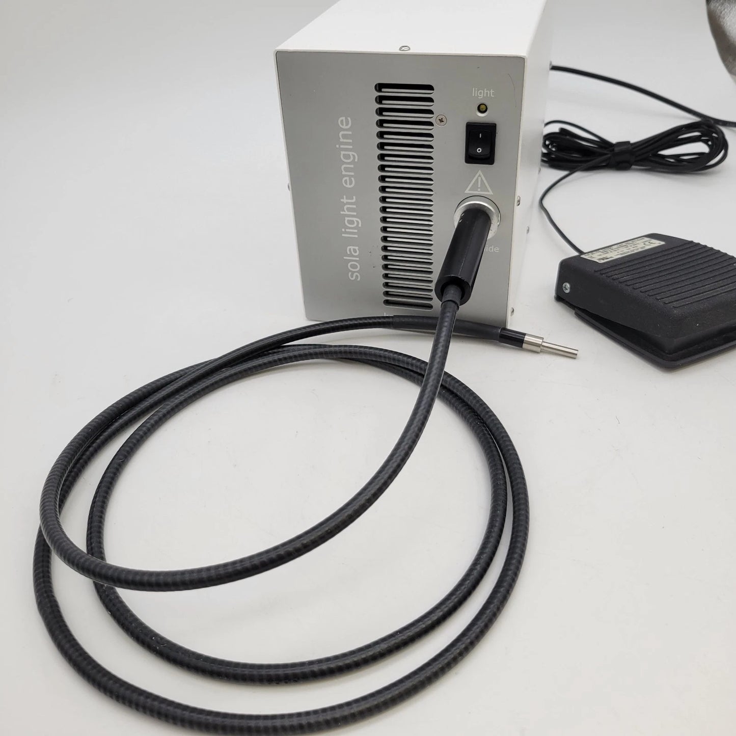 Lumencor SOLA Microscope Light Engine with Light Guide & Foot Switch for Olympus