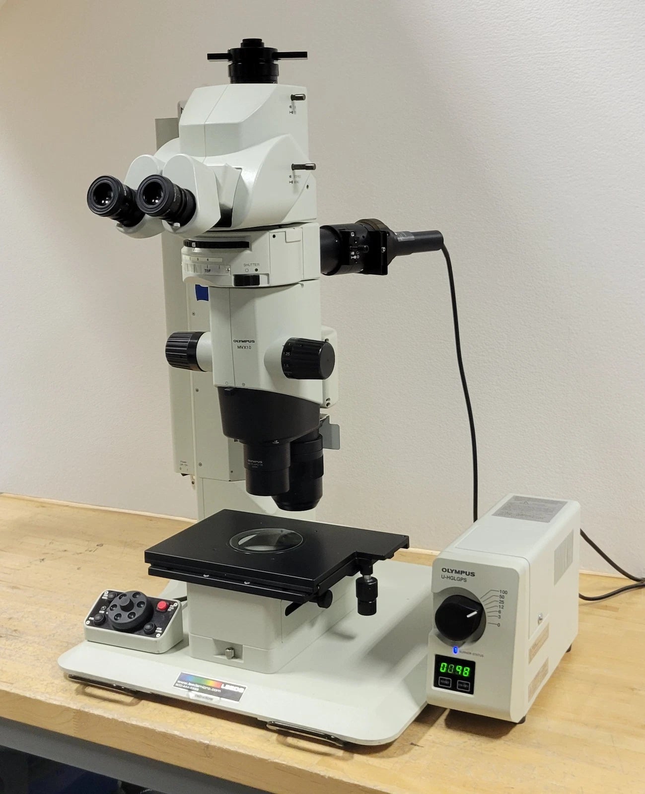 Olympus Macro Zoom Microscope MVX10 with Fluorescence & Motorized Leeds Z+ Stand