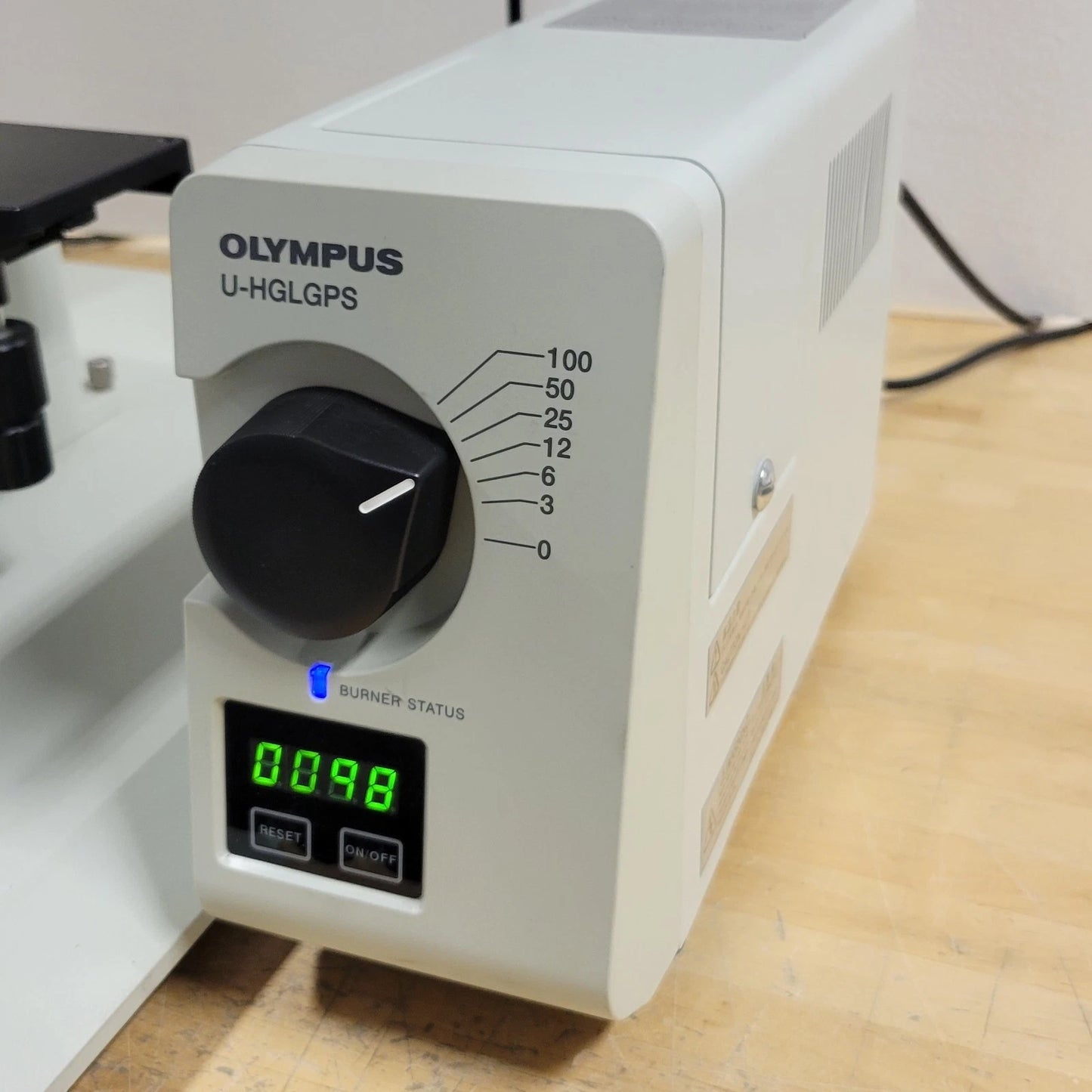 Olympus Macro Zoom Microscope MVX10 with Fluorescence & Motorized Leeds Z+ Stand