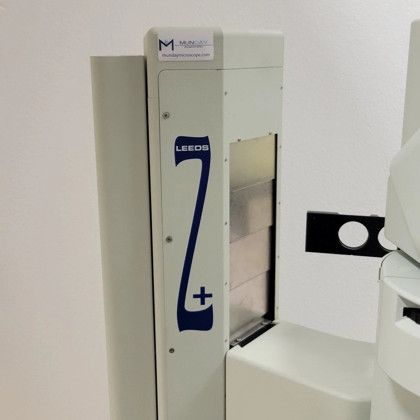 Olympus Macro Zoom Microscope MVX10 with Fluorescence & Motorized Leeds Z+ Stand