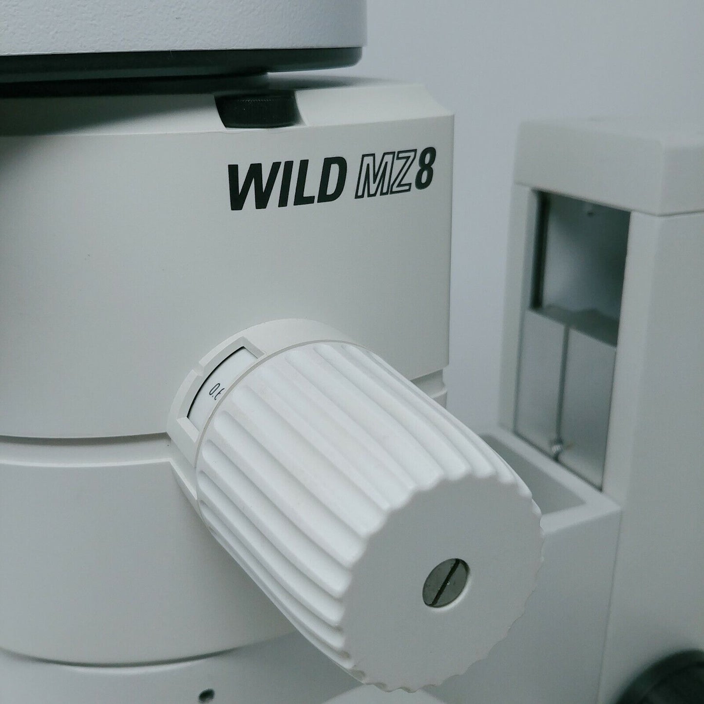 Leica Wild Microscope MZ8 Stereozoom with Tinocular Head - microscopemarketplace