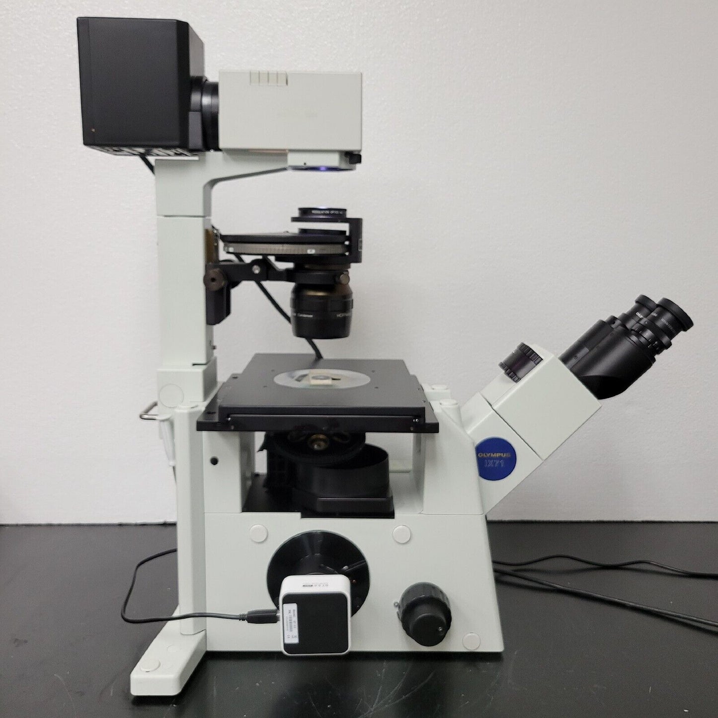 Olympus Microscope IX71 with HMC Hoffman Modulation Contrast - microscopemarketplace