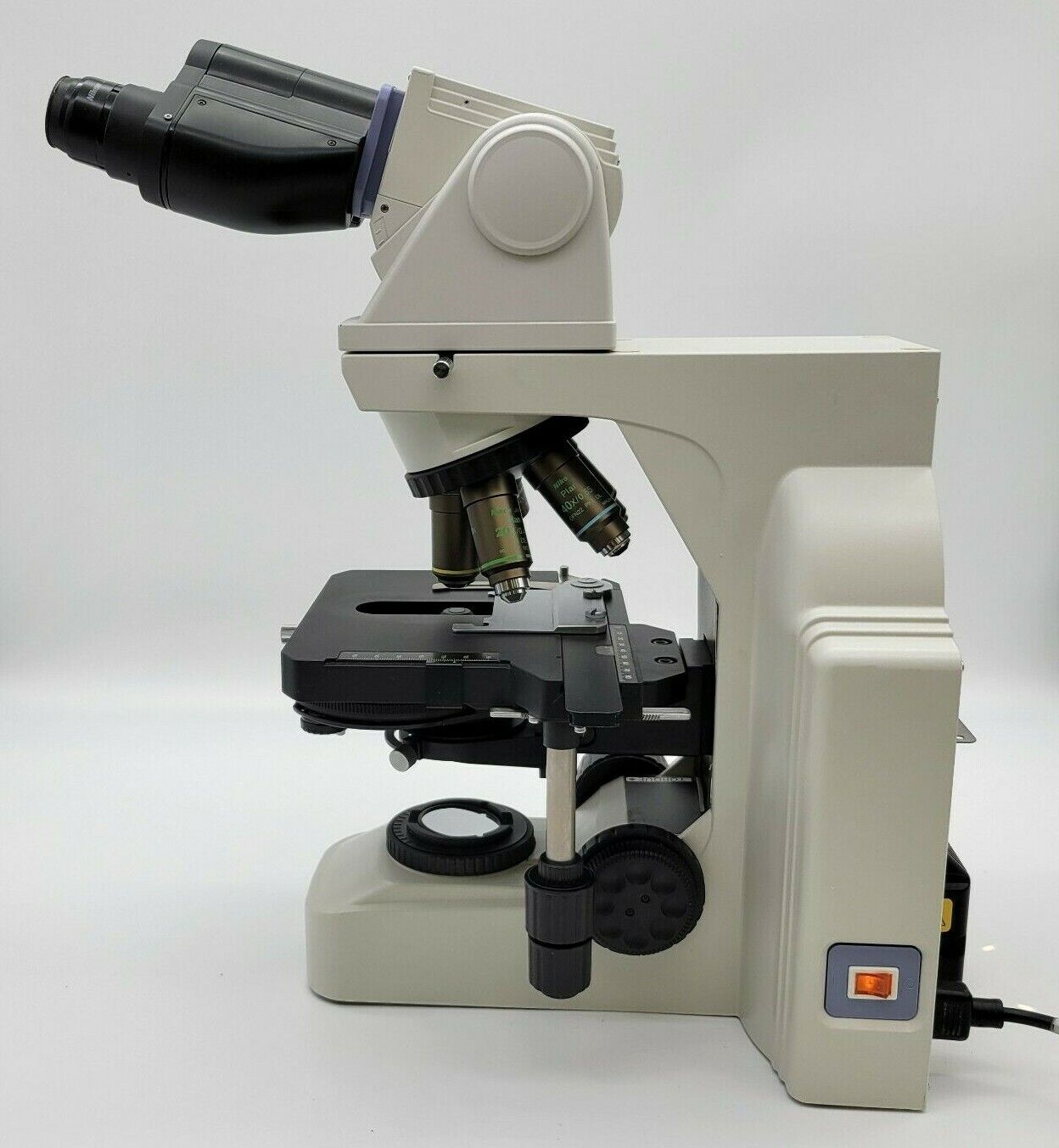 Nikon Microscope Eclipse E400 with Phase Contrast and Tilting Ergo Hea ...