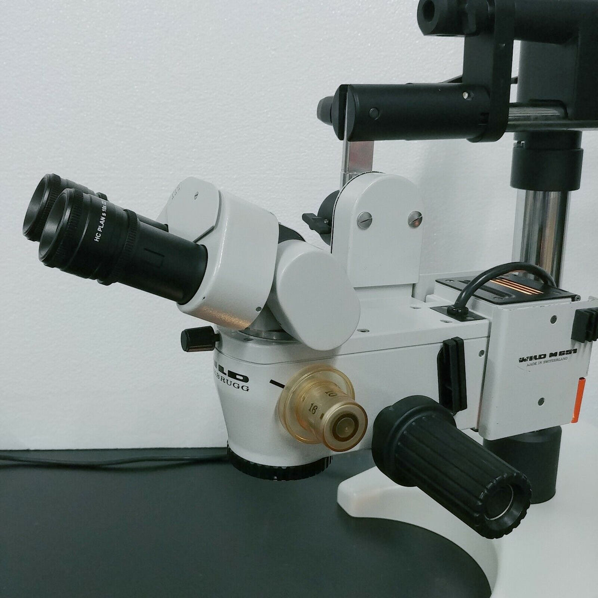 Wilde Microscope Wild Microscope M651 Surgical Operating Scope with Boom Stand