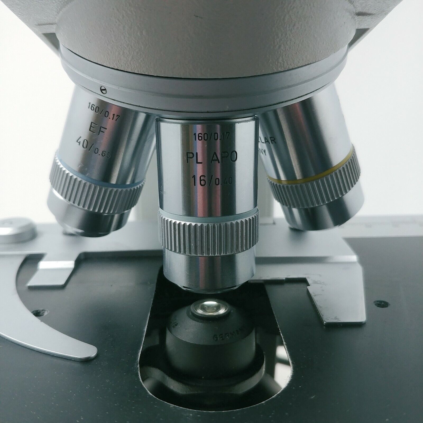 Leitz Microscope Laborlux 12 with 2.5x 4x 10x 16x 40x Objectives