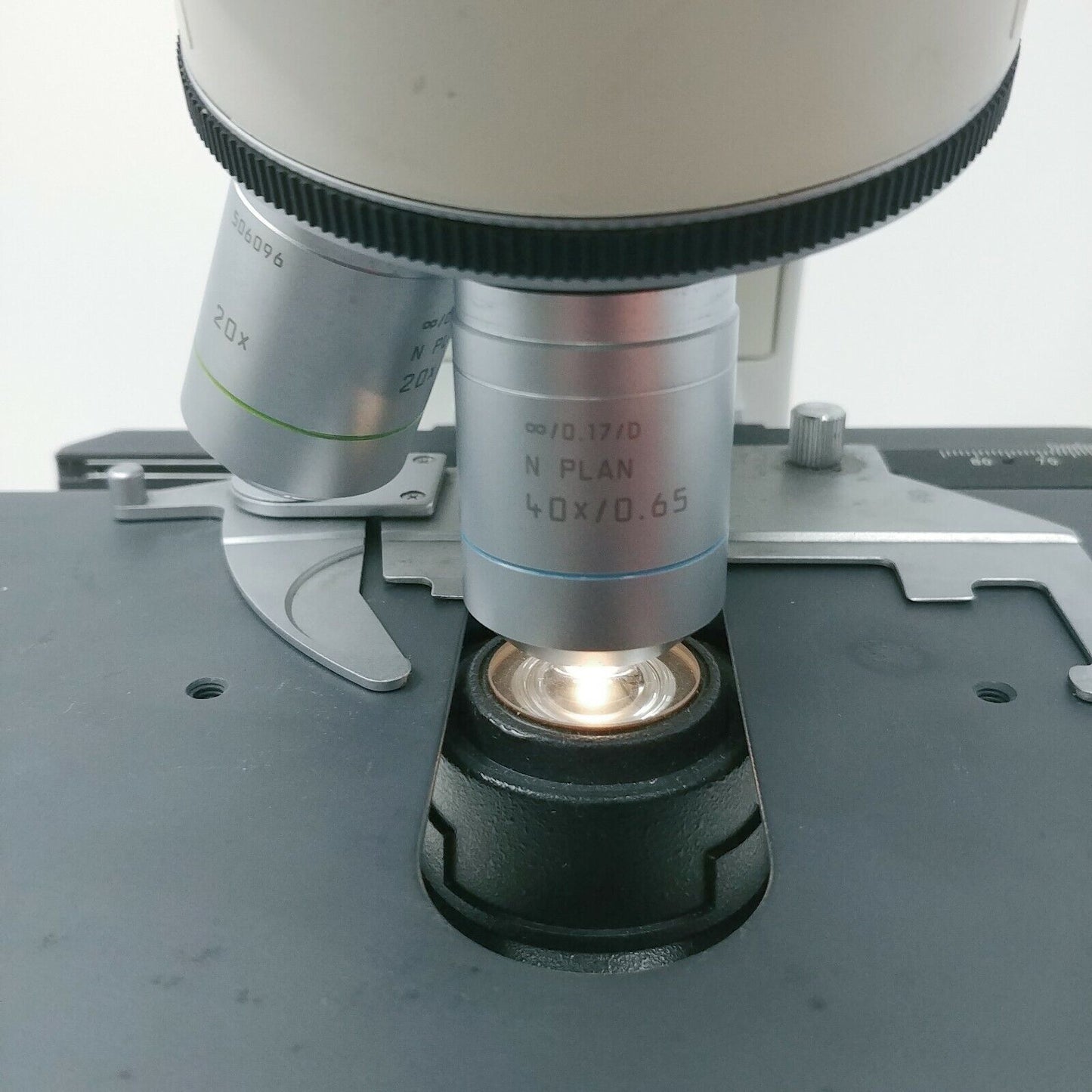 Leica Microscope DMLS with 5x 10x 20x 40x Objectives - microscopemarketplace
