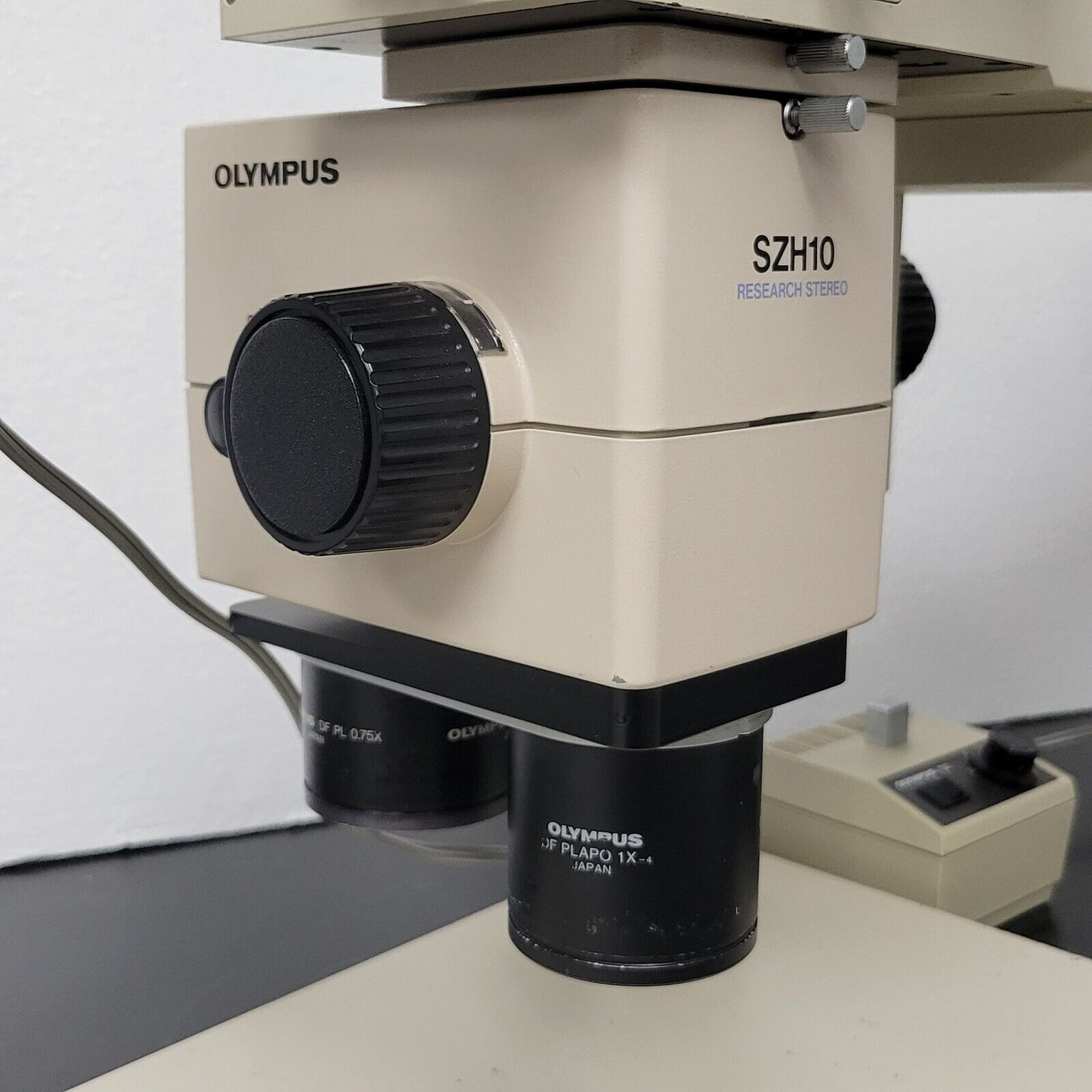 Olympus Stereo Microscope SZH10 with Dual Nosepiece & Dual Observation Bridge - microscopemarketplace