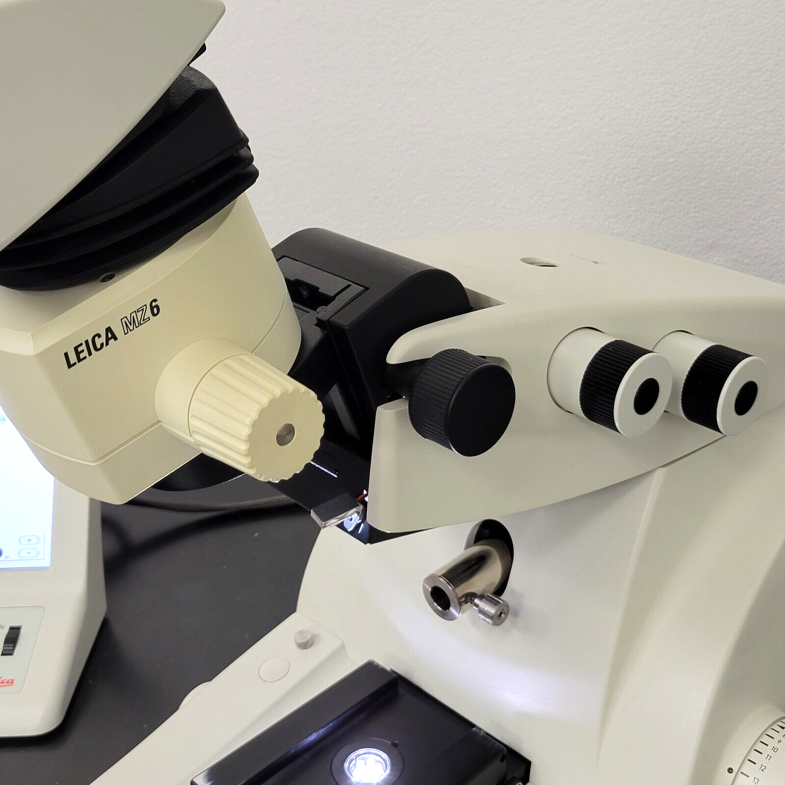 Leica Ultramicrotome EM UC7 With MZ6 Pod And Tilting Binocular Head ...